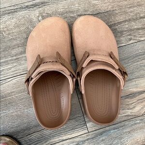 CROCS Classic Clog in Blush Peach